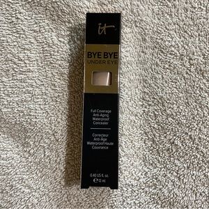 It Cosmetics BYE BYE UNDER EYE ( Medium Beige)